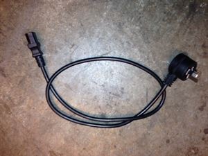 0.9m IEC power cable